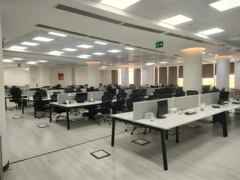 The Fitted Floor — 2,000 m² furnished office floor