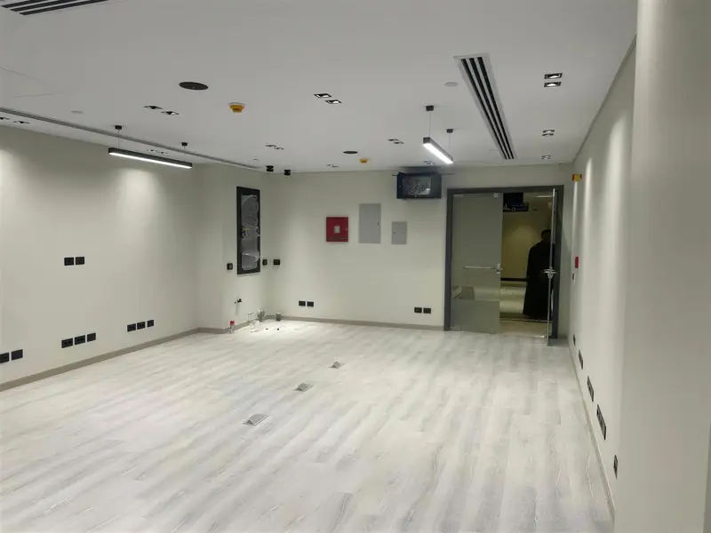Hyde Park — 4-408 — 68 m² finished office unit