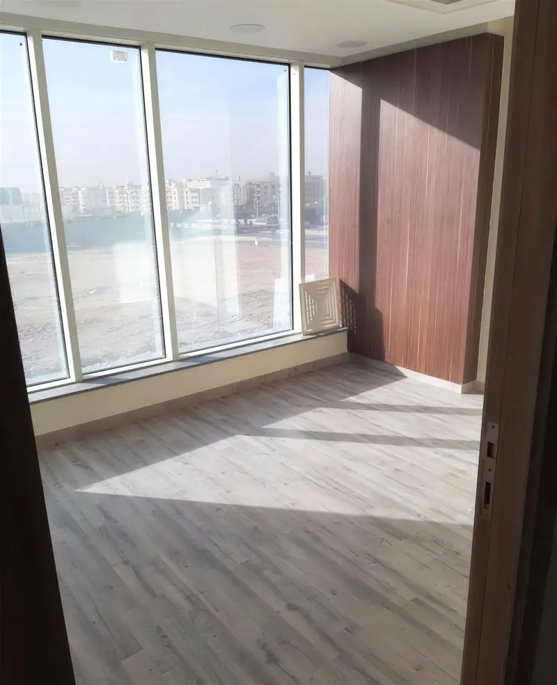 Trivium Square — 80 m² finished office unit